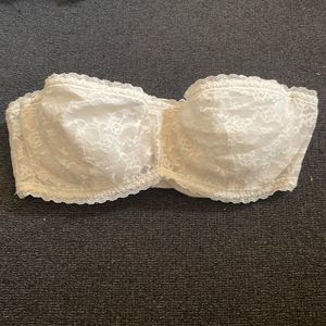 COPY - Victoria’s Secret lace strapless white bra medium